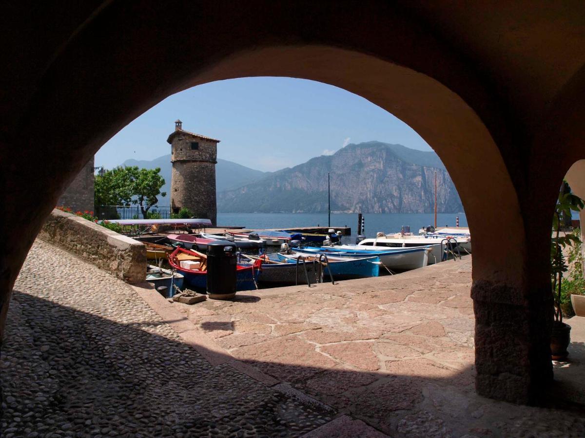 Hotel Eden Brenzone sul Garda Luaran gambar