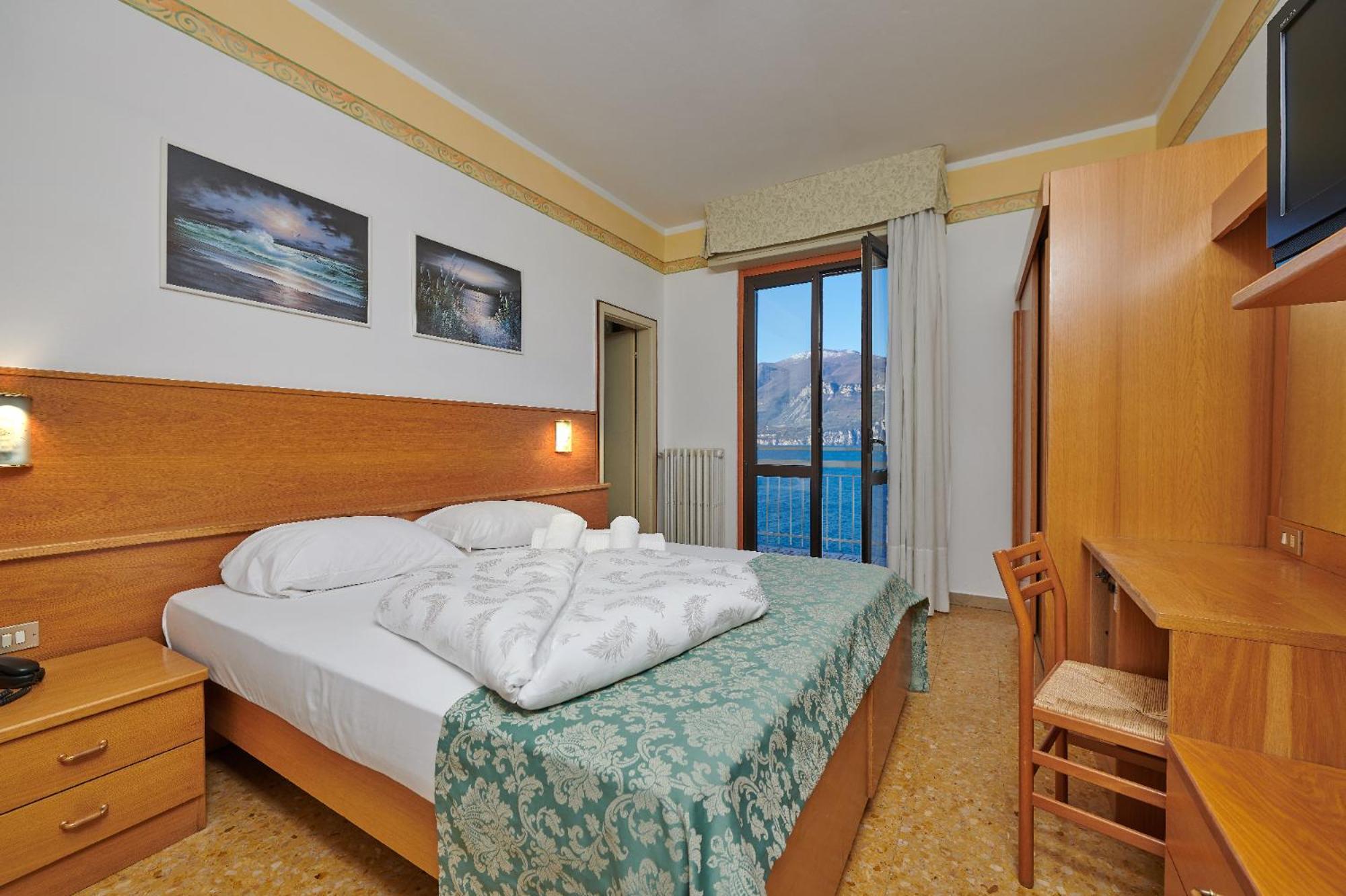 Hotel Eden Brenzone sul Garda Bilik gambar