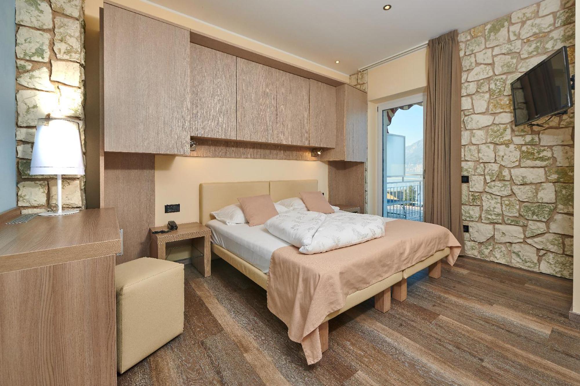 Hotel Eden Brenzone sul Garda Bilik gambar