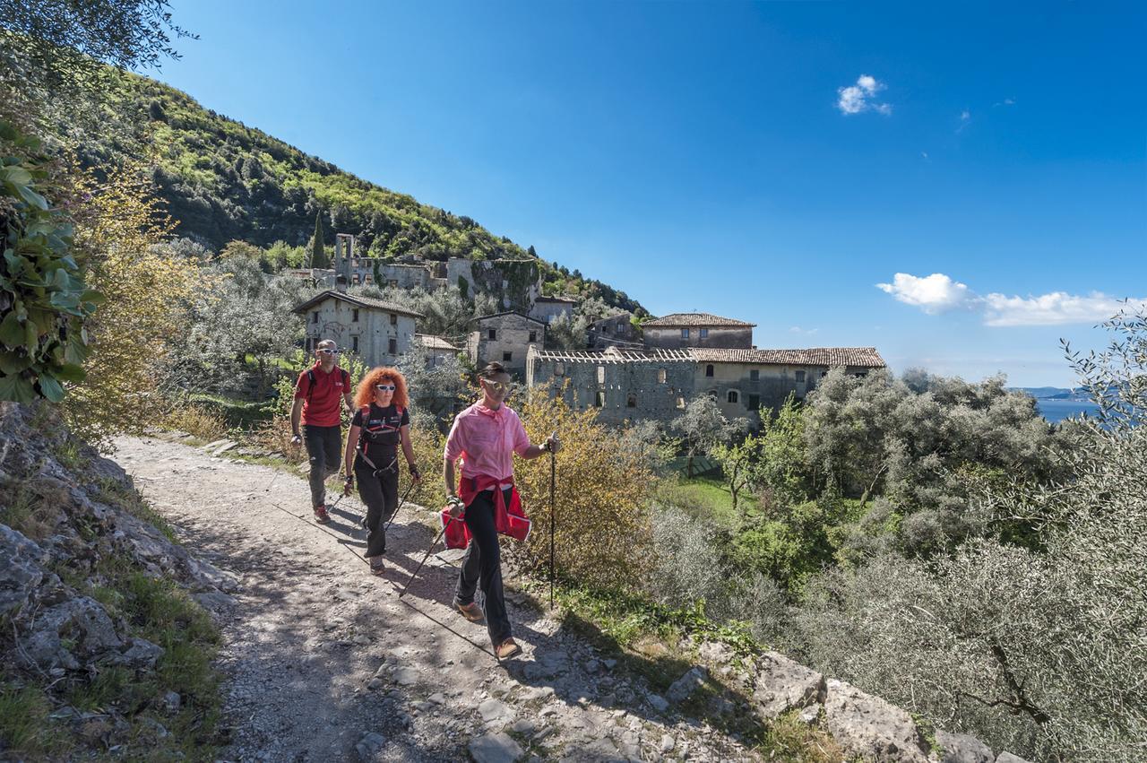 Hotel Eden Brenzone sul Garda Luaran gambar
