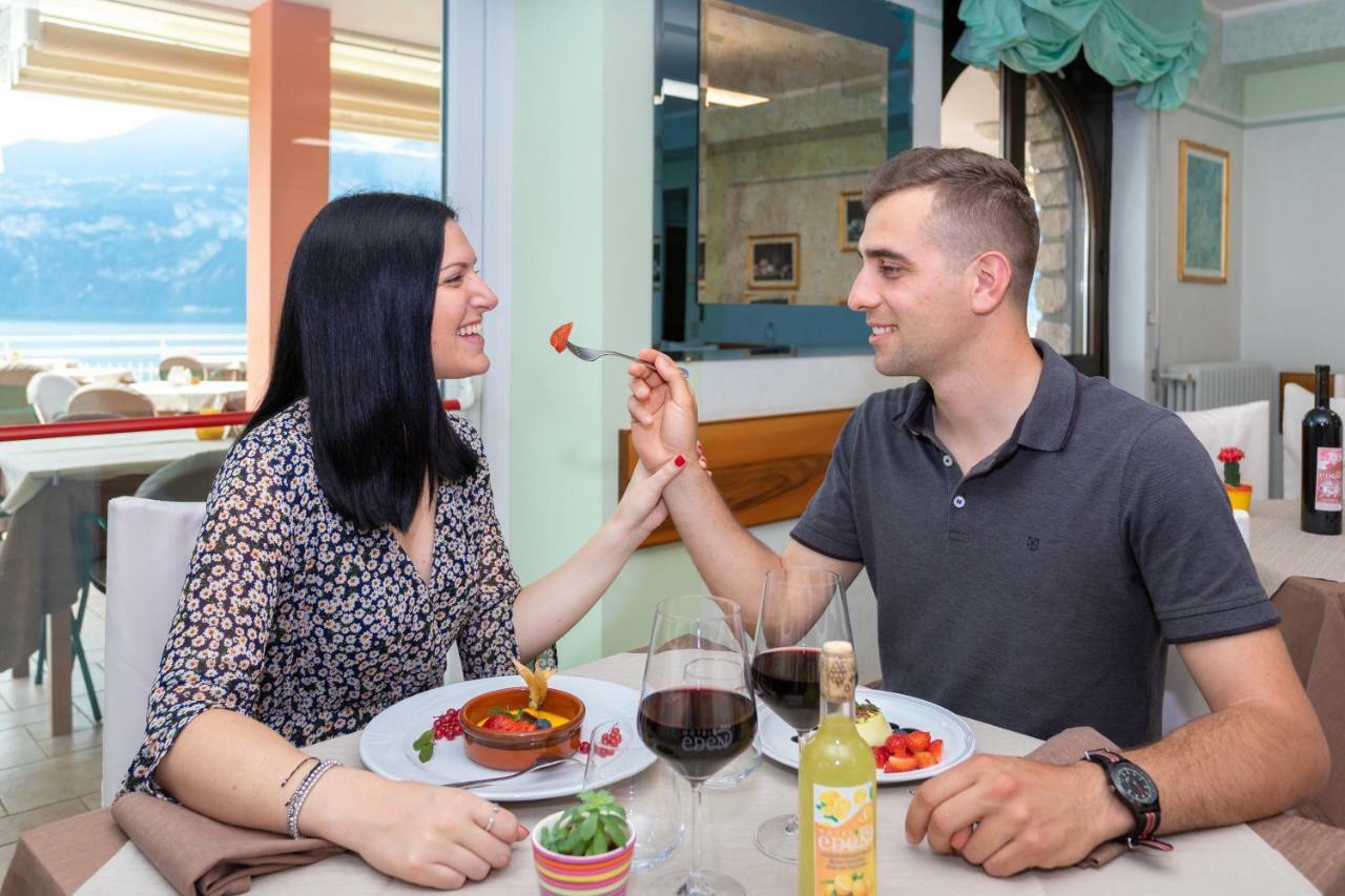 Hotel Eden Brenzone sul Garda Luaran gambar