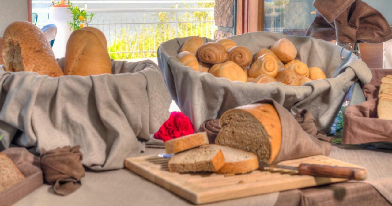 Hotel Eden Brenzone sul Garda Luaran gambar